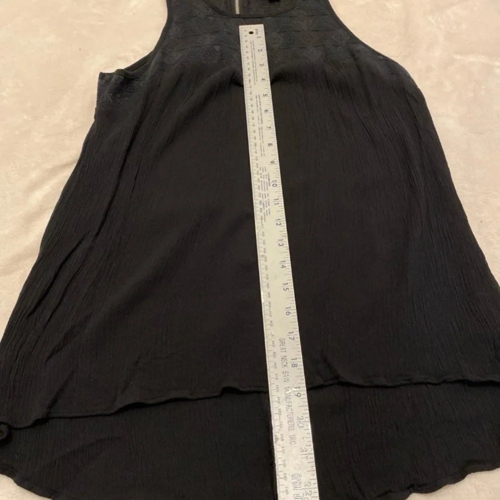 Mossimo Supply Co. Black Geometric Diamond Print Sleeveless Blouse